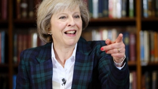 Theresa May sărăceşte britanicii?