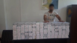 Zeci de mii de ţigări de contrabandă, descoperite de polițiștii de frontieră