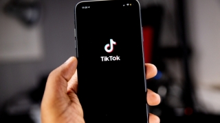 TikTok va suspenda programul de recompensare a utilizatorilor care petrec mult timp în aplicație