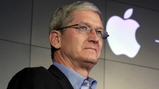 Tim Cook către angajații Apple: Mulțumesc pentru sprijin, decriptarea iPhone-ului ar putea fi un precedent periculos