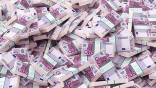 Tiparniță de euro falși, în România?! 28 milioane de euro, confiscați în Italia
