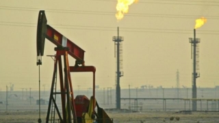 Petrolul european închide anul la 77 de dolari pe baril