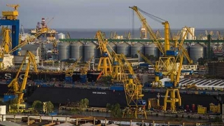 Un nou record de trafic de mărfuri în porturile maritime românești