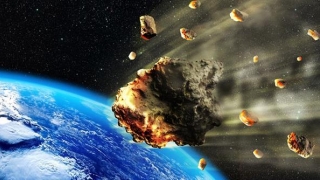 Trei asteroizi masivi trec pe lângă Terra!