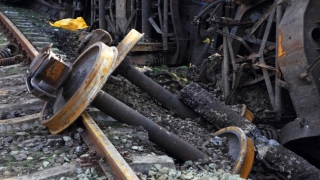 Cel puţin patru morţi în urma unui grav accident feroviar produs în Grecia