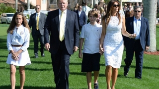 Donald Trump a ajuns în Florida, unde va sărbători în familie Ziua Recunoștinței