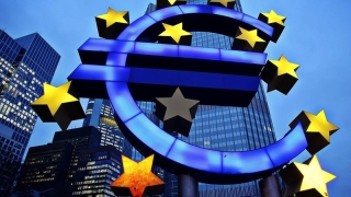 Dintre toate relele, aderare la euro ne mai lipsește...