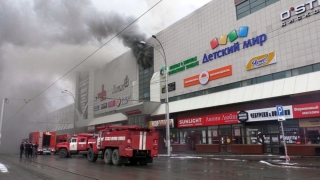 Bilanţul victimelor unui incendiu la un mall din Rusia a ajuns la 64