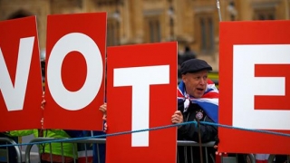 A fost stabilit: deputații britanici vor da votul asupra Brexitului în 2019