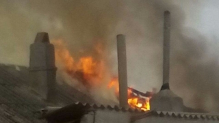 Pompierii, în alertă! O casă a fost cuprinsă de flăcări la Limanu!
