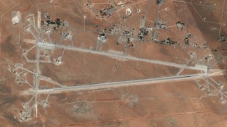 Baza aeriană siriană vizată de atacul SUA și-a reluat activitatea