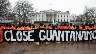 Zece deținuți eliberați de la Guantanamo au ajuns în... Oman