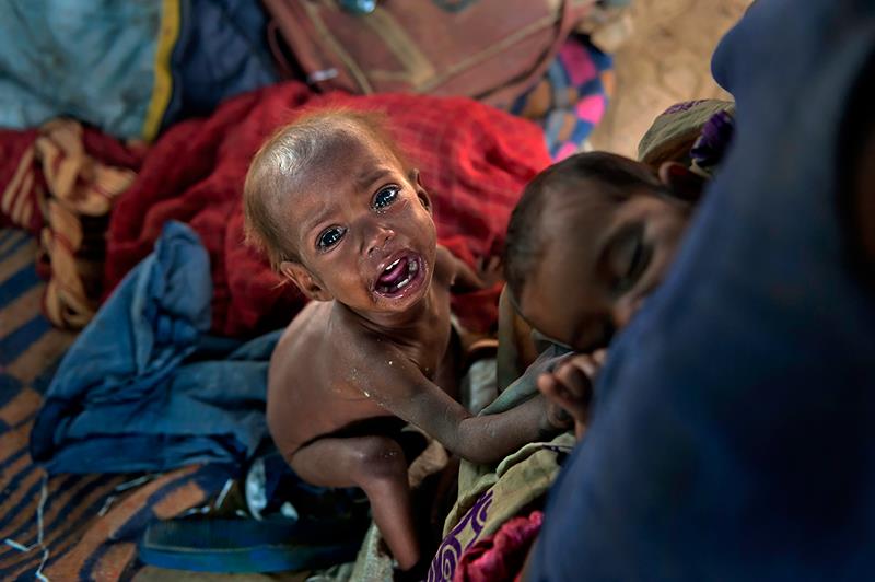 Incetați Să Mai Risipiți Mancarea știți Cați Copii Mor De Foame
