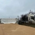 Autocamion încărcat cu cereale, răsturnat pe DN 2A, lângă Crucea