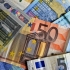 Maxim istoric pentru euro: 4 lei şi 97 de bani
